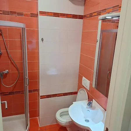 San באניה לוקה